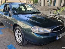 Utilizat 1998 Ford Mondeo Berlinǎ | 2.000 EUR