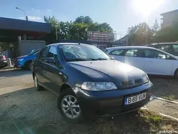 Utilizat 2005 Fiat Albea Berlinǎ | 5.500 EUR