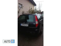 Utilizat 2003 Ford Mondeo Berlinǎ | 1.800 EUR