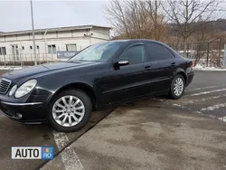 Negru Utilizat 2006 Mercedes E200 Berlinǎ | 5.000 EUR