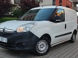 Alb Utilizat 2015 Opel Combo Monovolum | 4.950 EUR