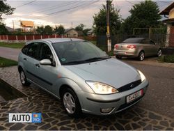 Argintiu Utilizat 2003 Ford Focus Hatchback | 1.490 EUR (Preț OK)