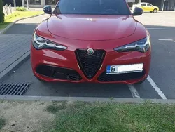 Culoarerosu Utilizat 2023 Alfa Romeo Stelvio Sprint SUV | 41.000 EUR (Puțin scump)