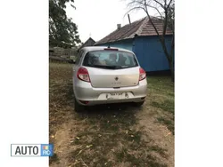 Gri Utilizat 2011 Renault Clio II Hatchback | 4.500 EUR