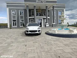 Culoarealb Utilizat 2017 Porsche Cayenne SUV | 24.000 EUR