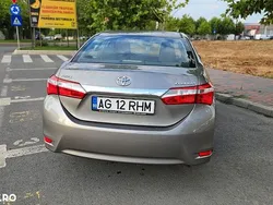 Maro Utilizat 2015 Toyota Corolla Luna Berlinǎ | 10.250 EUR (Preț bun)