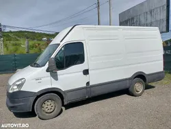 Alb Utilizat 2014 Iveco Massif Monovolum | 7.800 EUR