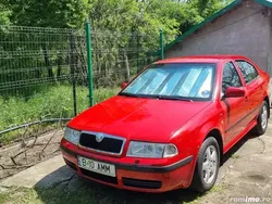 Rosu Utilizat 2004 Skoda Octavia Hatchback | 2.700 EUR (Preț OK)