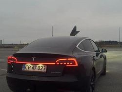 Culoarenegru Utilizat 2020 Tesla Model 3 Berlinǎ | 26.300 EUR (Preț OK)