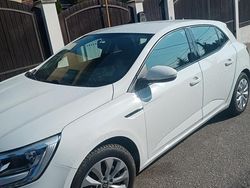 Alb Utilizat 2018 Renault Mégane IV Hatchback | 10.800 EUR (Preț bun)