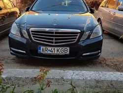 Negru Utilizat 2011 Mercedes E220 Berlinǎ | 9.200 EUR (Preț OK)