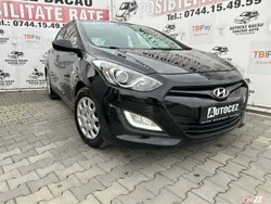 Negru Utilizat 2013 Hyundai i30 Hatchback | 7.750 EUR