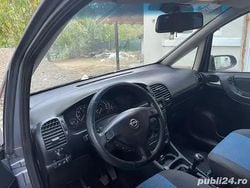 Argintiu Utilizat 2003 Opel Zafira Monovolum | 850 EUR (Super Preț)