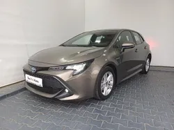 Verde mediu metalic Utilizat 2021 Toyota Corolla Lounge | 20.950 EUR (Preț OK)