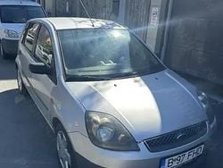 Gri Utilizat 2008 Ford Fiesta Hatchback | 1.950 EUR (Preț OK)