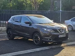 Culoaremaro Utilizat 2014 Nissan Qashqai N-Connecta SUV | 11.990 EUR (Preț OK)