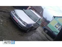 Argintiu Utilizat 2000 VW Golf IV | 1.300 EUR (Preț bun)