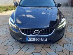 Negru Utilizat 2018 Volvo V40 CC Break | 12.500 EUR