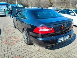 Negru Utilizat 2009 Skoda Superb Berlinǎ | 4.600 EUR (Preț OK)
