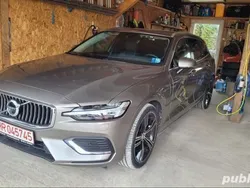 Alb Utilizat 2020 Volvo V60 Inscription Break | 28.560 EUR