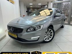 Culoaregri Utilizat 2015 Volvo S60 Momentum Berlinǎ | 7.990 EUR (Scump)