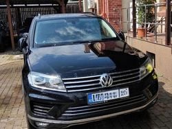 Culoarenegru Utilizat 2017 VW Touareg SUV | 15.144 EUR (Super Preț)
