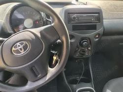 Alb Utilizat 2018 Toyota Aygo Hatchback | 8.250 EUR