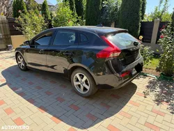 Culoarenegru Utilizat 2013 Volvo V40 Kinetic Break | 5.750 EUR (Preț OK)