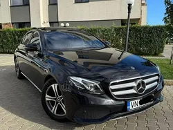 Culoarenegru Utilizat 2017 Mercedes E220 Berlinǎ | 25.990 EUR (Scump)
