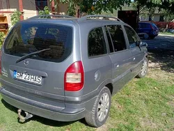 Culoaregri Utilizat 2004 Opel Zafira Comfort Monovolum | 1.800 EUR