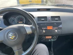 Utilizat 2006 Suzuki Swift Berlinǎ | 1.990 EUR