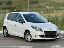 Alb Utilizat 2011 Renault Scénic III Monovolum | 3.399 EUR