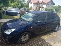 Utilizat 2003 Ford Focus Hatchback | 2.500 EUR (Scump)