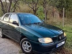 Verde Utilizat 2002 Seat Cordoba Berlinǎ | 900 EUR