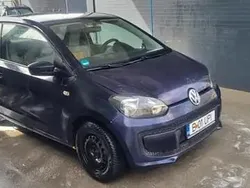 Albastru Utilizat 2014 VW up! Hatchback | 2.500 EUR (Super Preț)