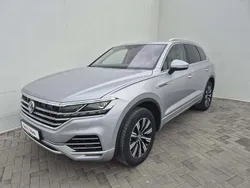 Gri mediu normal Utilizat 2019 VW Touareg Elegance SUV | 44.990 EUR (Preț OK)