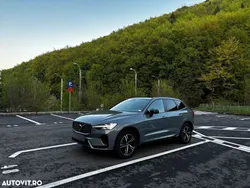 Gri Utilizat 2022 Volvo XC60 R-Design SUV | 36.900 EUR (Preț OK)