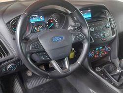 Gri Utilizat 2015 Ford Focus Berlinǎ | 7.650 EUR (Puțin scump)