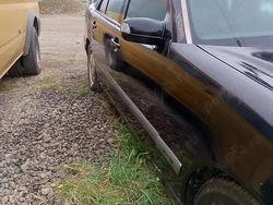 Utilizat 2000 Mercedes E270 Berlinǎ | 1.500 EUR
