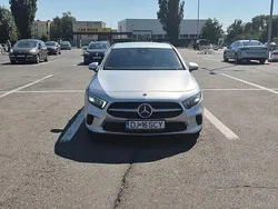 Gri Utilizat 2018 Mercedes A200 Hatchback | 19.600 EUR (Super Preț)