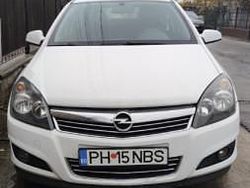 Utilizat 2011 Opel Astra Hatchback | 2.700 EUR (Super Preț)