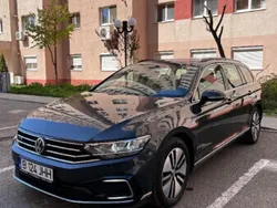 Gri Utilizat 2020 VW Passat Advance Berlinǎ | 17.500 EUR