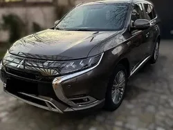 Culoaremaro Utilizat 2019 Mitsubishi Outlander Intense+ SUV | 18.000 EUR (Preț OK)
