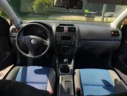 Utilizat 2006 VW Golf V Hatchback | 2.500 EUR (Preț bun)