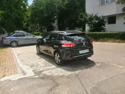 Negru Utilizat 2015 Renault Clio GrandTour Experience Break | 5.250 EUR (Preț bun)
