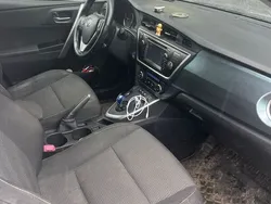 Alb Utilizat 2013 Toyota Auris Hybrid Break | 7.500 EUR (Preț bun)