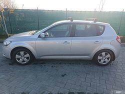 Gri Utilizat 2009 Kia Ceed 2 Hatchback | 3.600 EUR
