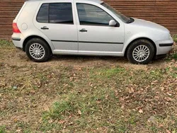 Utilizat 2000 VW Golf IV Hatchback | 500 EUR (Preț bun)