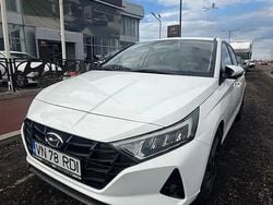Alb Utilizat 2022 Hyundai i20 Hatchback | 13.790 EUR (Scump)