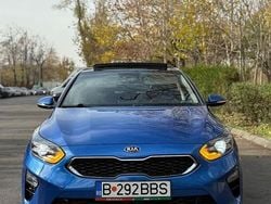 Culoarealbastru Utilizat 2022 Kia Ceed Best Berlinǎ | 14.000 EUR (Puțin scump)